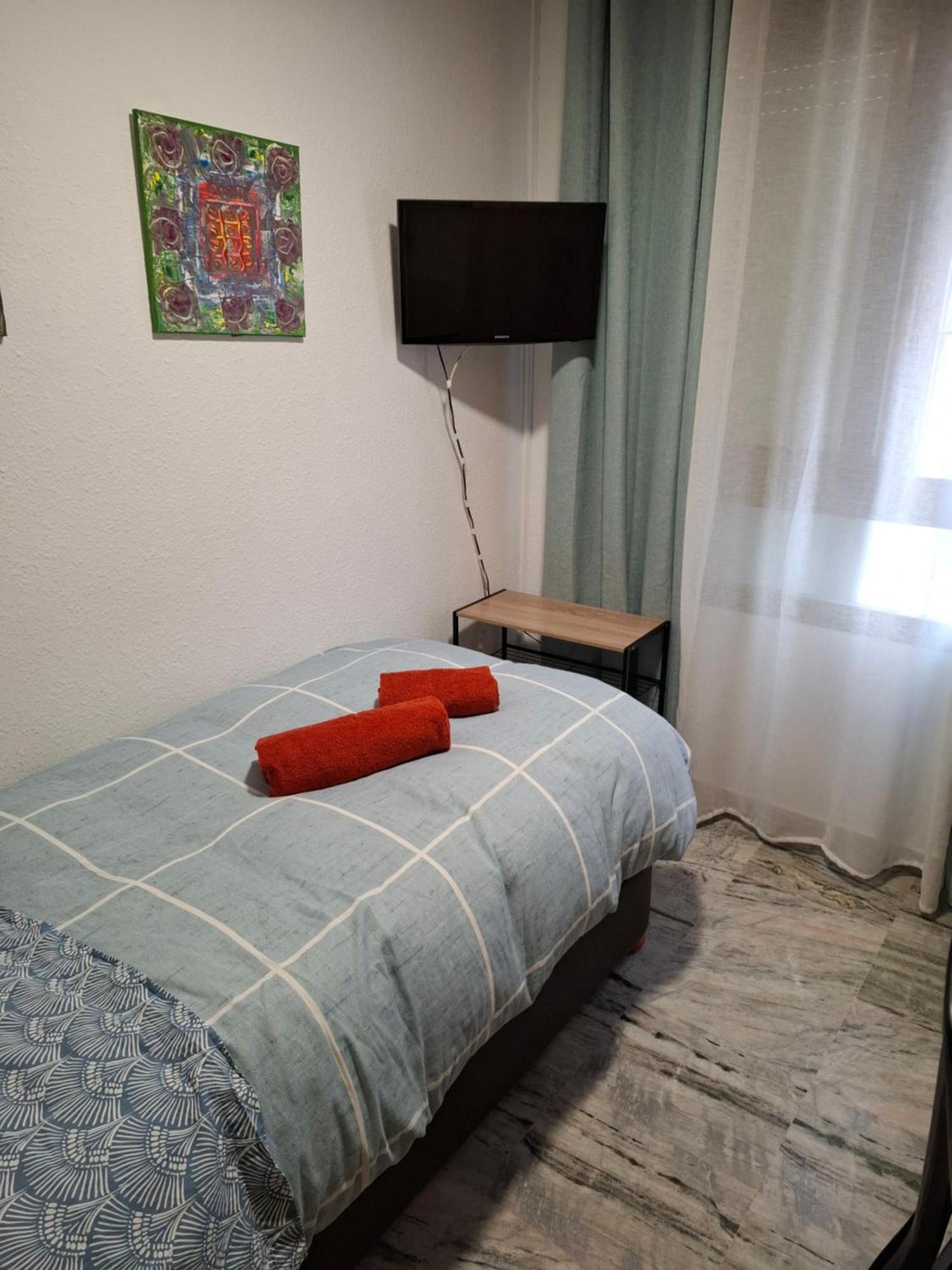 Habitacion Particular Con Bano Privado Sevilla Buitenkant foto